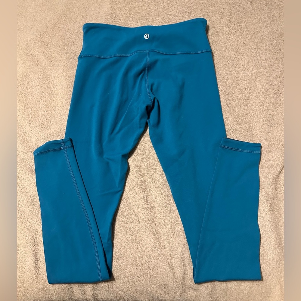 Lululemon Reversible 25” leggings - Size 4
